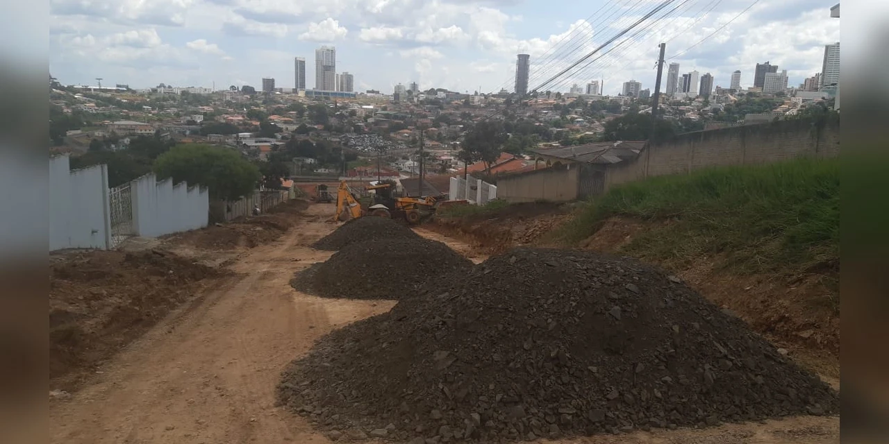 Programa 'Asfalto Cidadão' inicia obras na Vila Coronel Cláudio