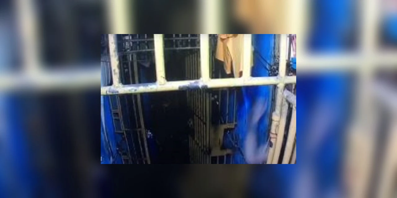 Vídeo: Preso tenta esfaquear agente penitenciário em Cadeia Pública