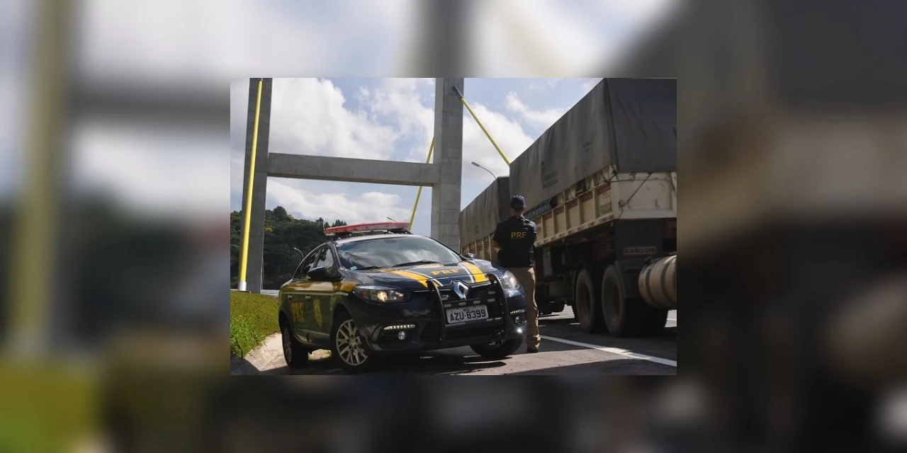 Suspeitos que roubaram caminhão e fizeram motorista de refém são presos pela PRF
