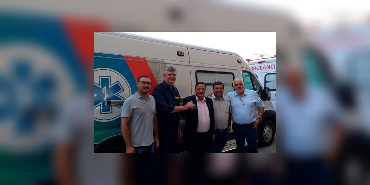 Deputado Hussein Bakri destina ambulância para Jaguariaíva
