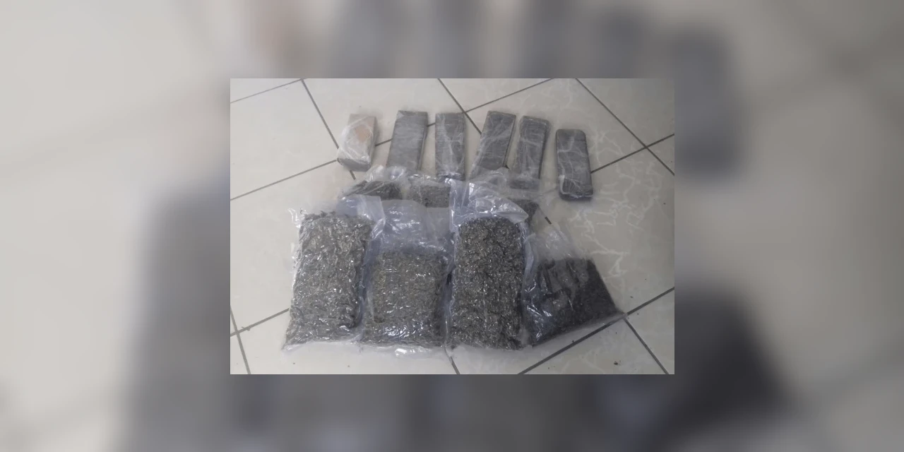 Após 20 km de fuga, carro é apreendido com 11 kg de maconha em Palmeira