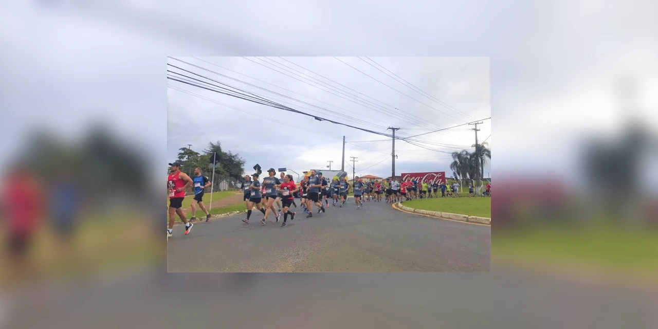 Corrida de rua promovida pela PM reúne centenas de atletas em PG