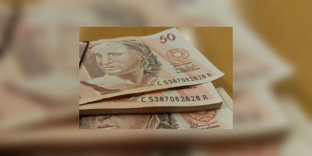 Alta na inflação e redução do crescimento da economia são as previsões para o Brasil