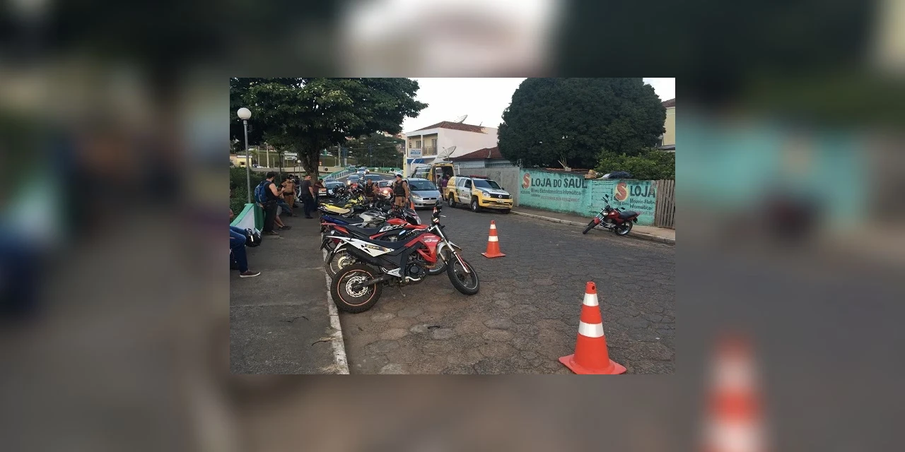 Operação 'Cavalo de Aço' fiscaliza mais de 100 motocicletas em Jaguariaíva; 40 notificações foram lavradas
