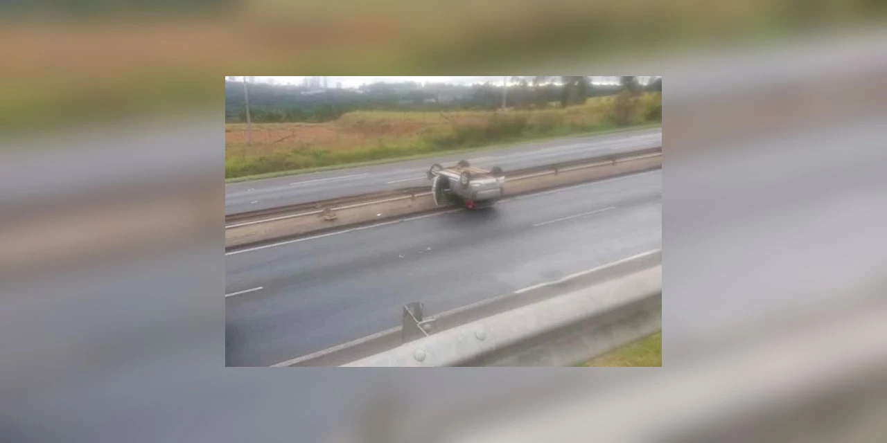 Motorista perde o controle e veículo capota na Avenida Presidente Kennedy em PG