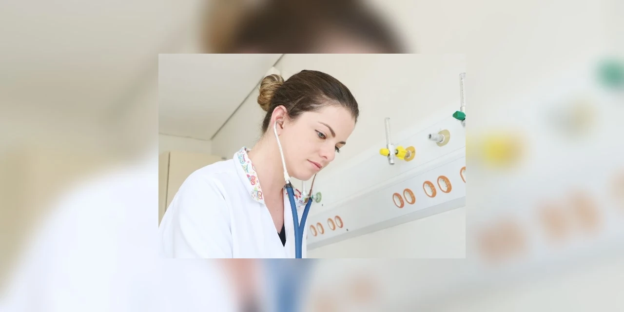 "Nós fizemos um juramento e estamos tentando nos manter firmes"; o que mudou na rotina dos profissionais de saúde?