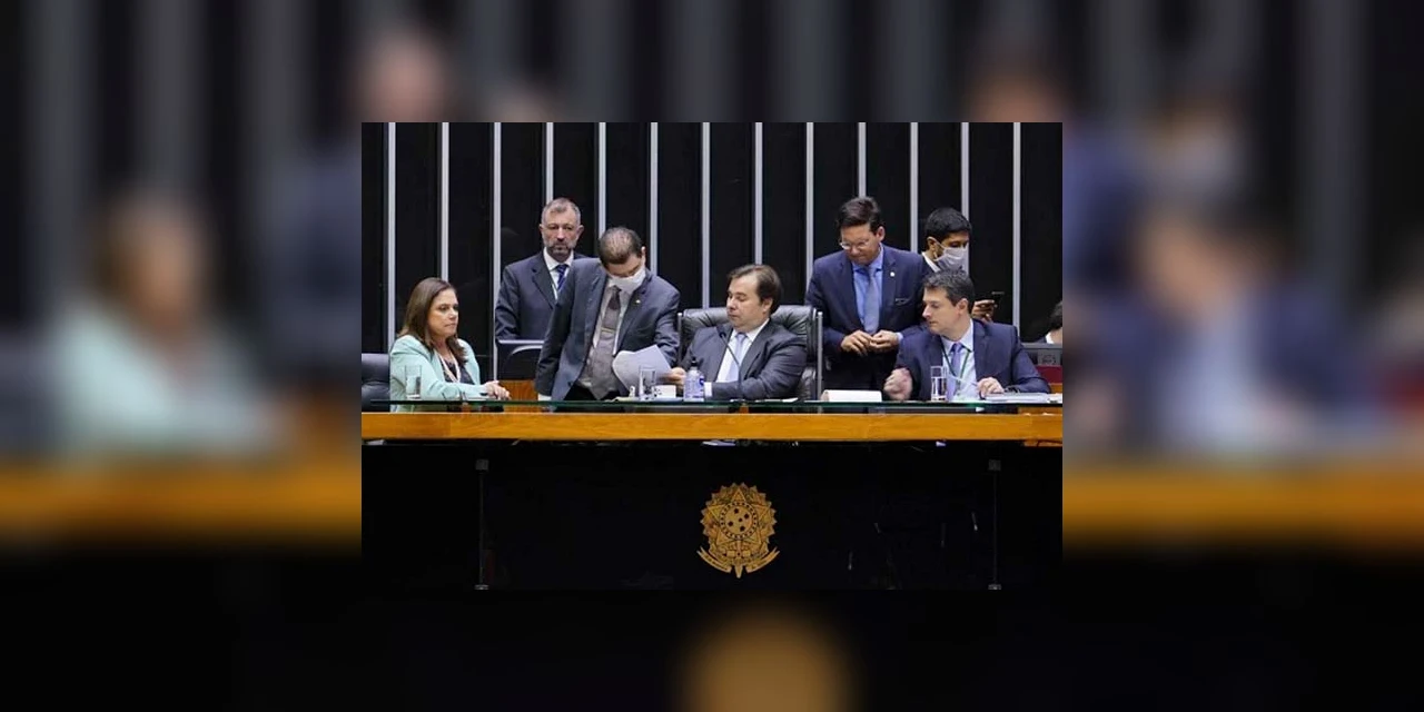 Covid-19: Rodrigo Maia quer R$ 500 de auxílio mensal para trabalhadores autônomos
