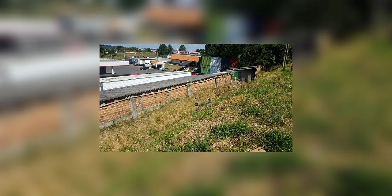 Urgente | Corpo é encontro atrás de posto de combustível em Ponta Grossa
