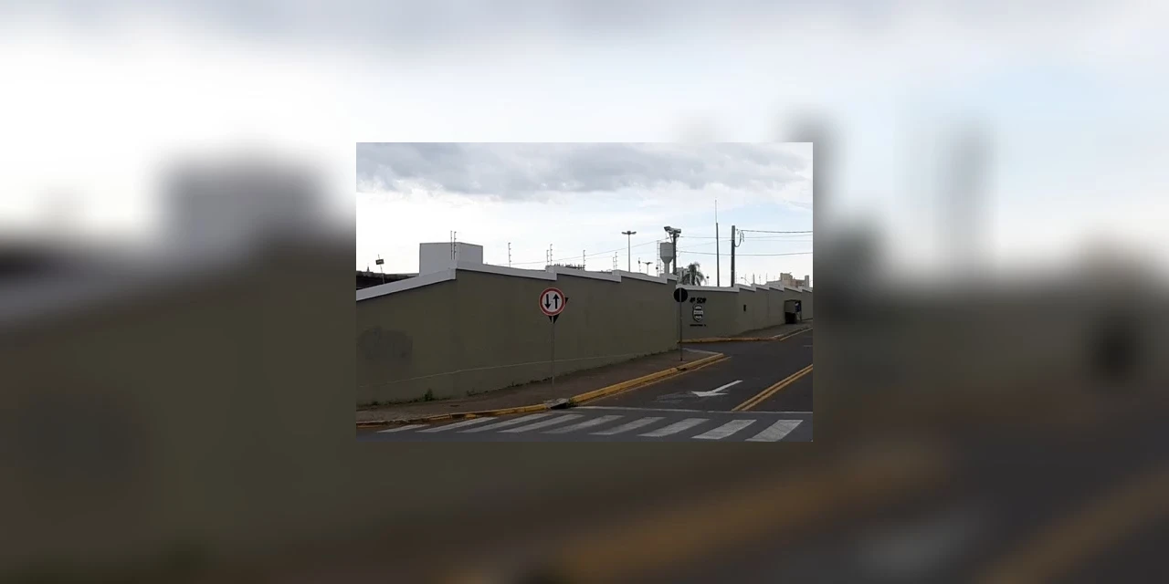 Policiais flagram buraco em carceragem e evitam fuga em massa de presos no PR