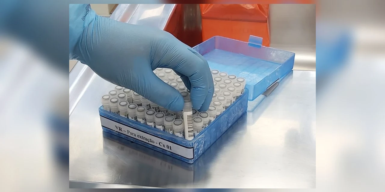 Governo do Paraná aumenta funcionários e agiliza testes em laboratório de contraprova do Covid-19