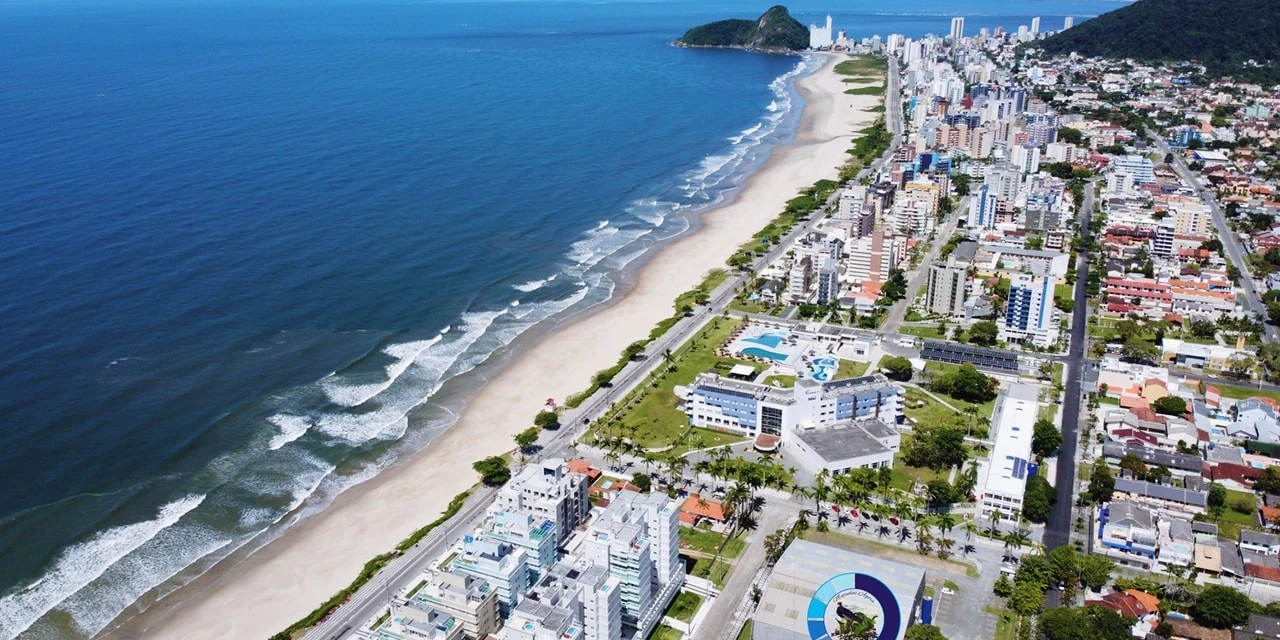 Prefeitura de Matinhos fecha orla após primeiro caso de coronavírus confirmado