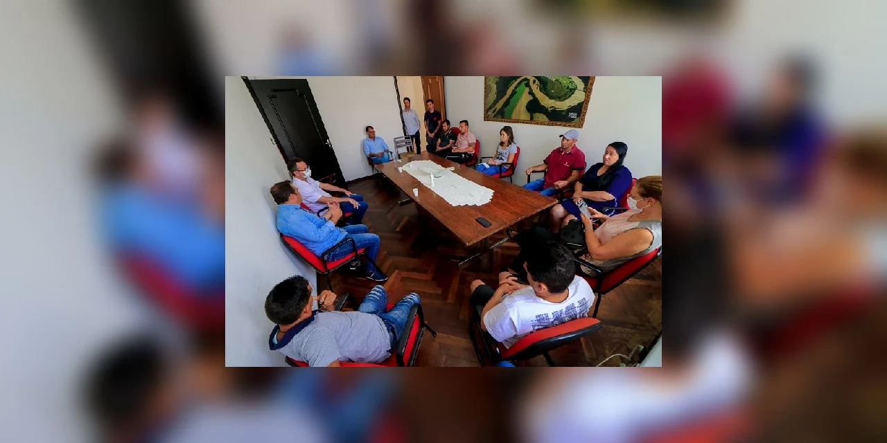 Prefeito de Tibagi se reúne com pequenos empresários locais para discutir ações contra a covid-19