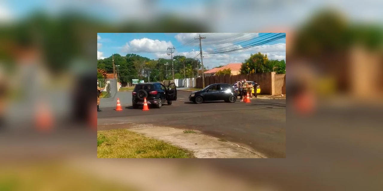 Vídeo: Colisão de automóveis deixa dois feridos na Vila Ana Rita em Ponta Grossa