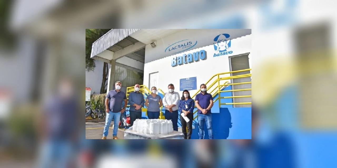 Indústria de laticínios doa 300 litros de álcool em gel para a população de Carambeí