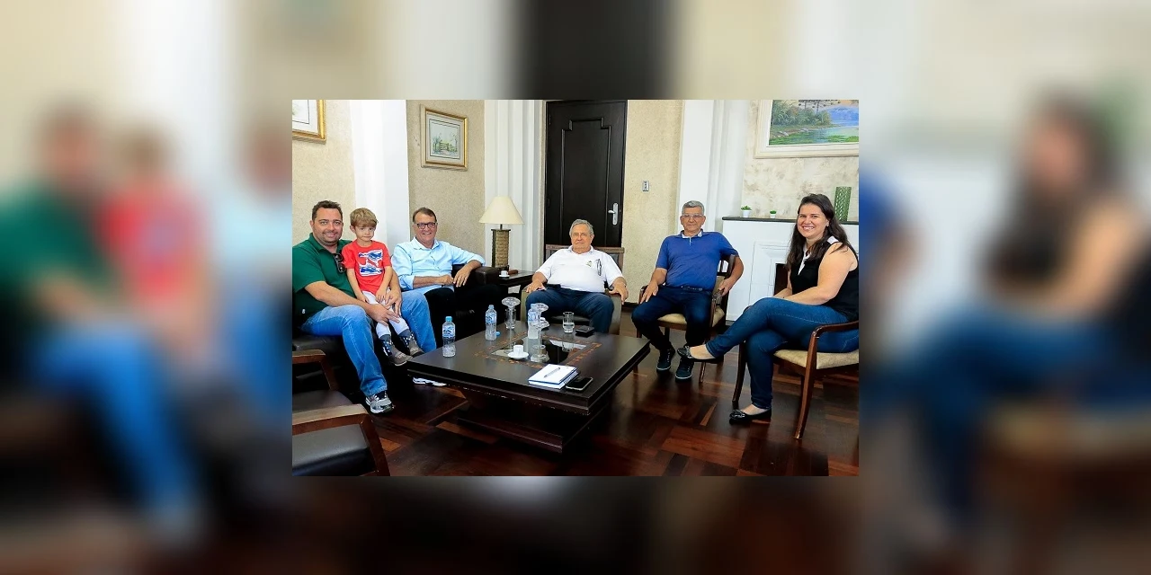 Secretaria de Educação de Tibagi recebe doação de empresário; Escolas municipais e CMEIs serão beneficiados