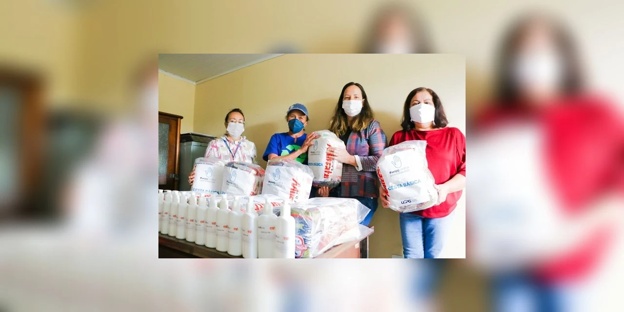 UEPG entrega cestas básicas para famílias em situação de vulnerabilidade