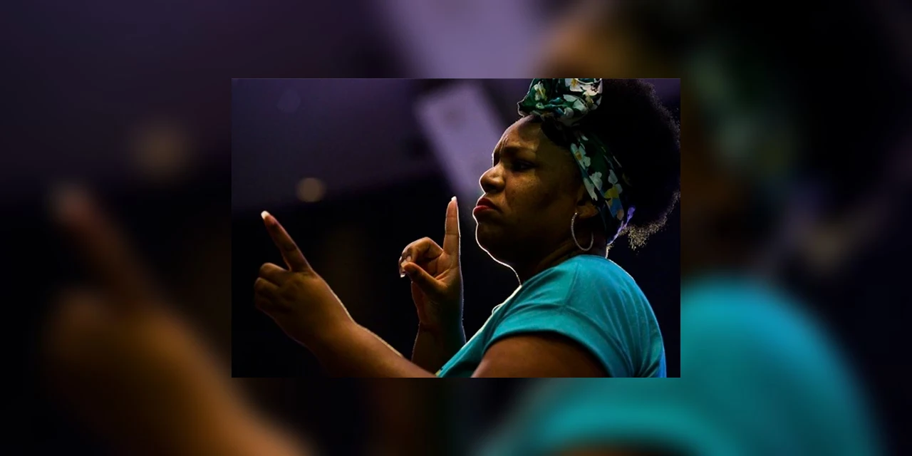 Universidade paranaense desenvolve conteúdo em libras com informações sobre o Covid-19