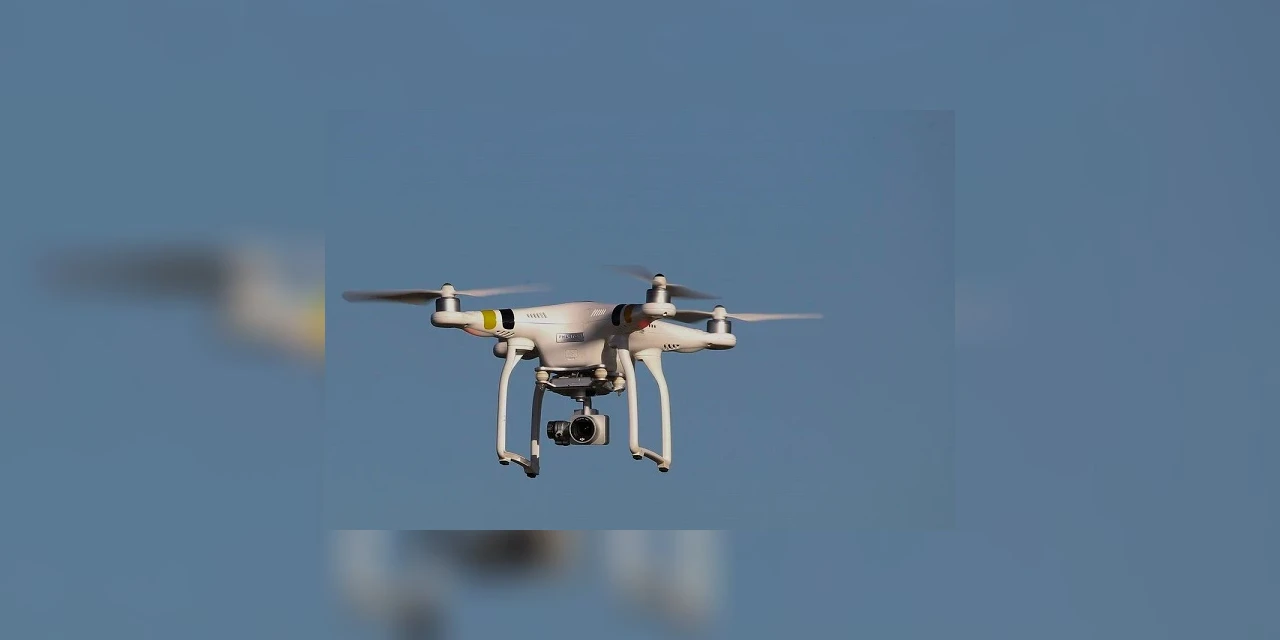 Prefeitura do Rio usa drones com alto-falantes para dispersar aglomerações