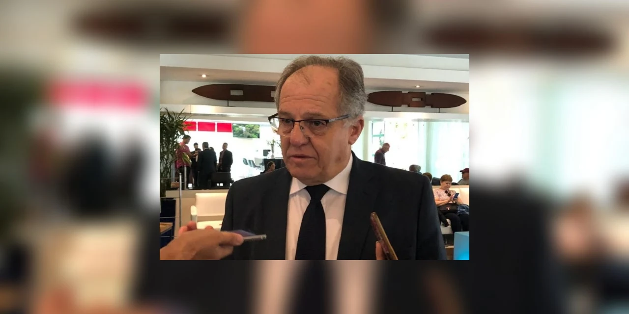 Presidente da Federação Paranaense de Futebol quer que o campeonato termine em campo e descarta mudanças no regulamento