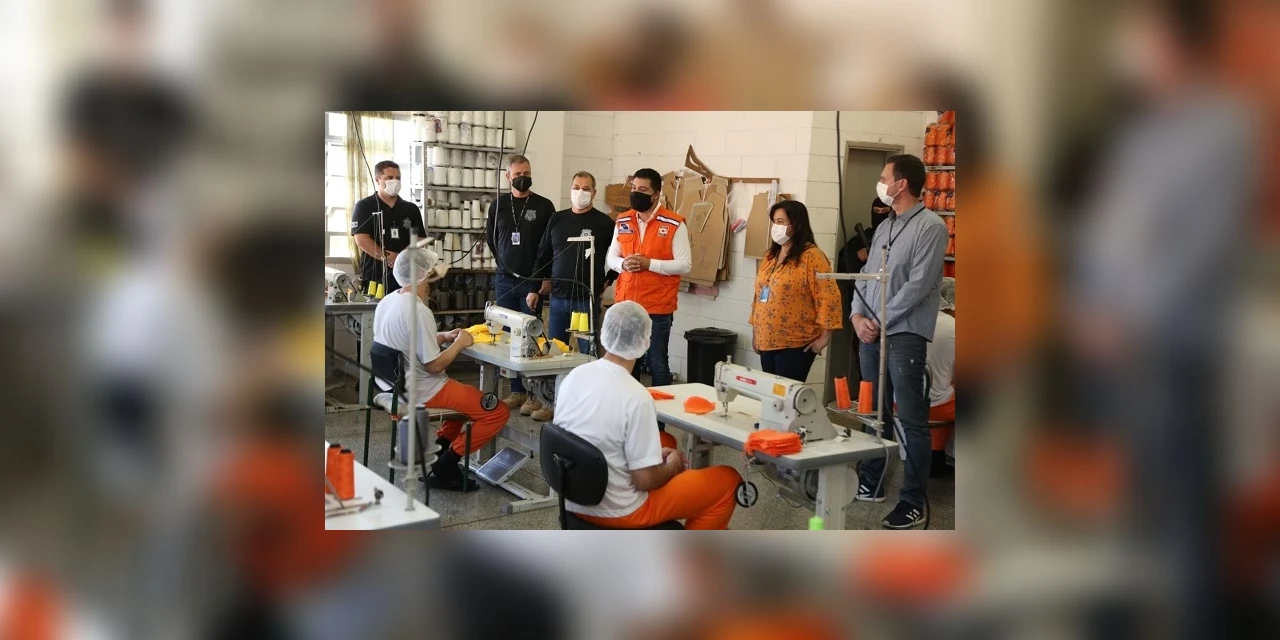 Prefeitura recebe 3600 máscaras produzidas por detentos em PG