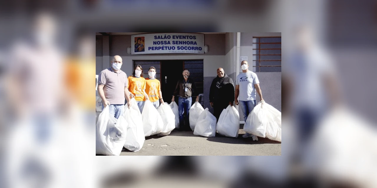 UEPG doa protetores faciais para a Secretaria de Saúde de Ponta Grossa