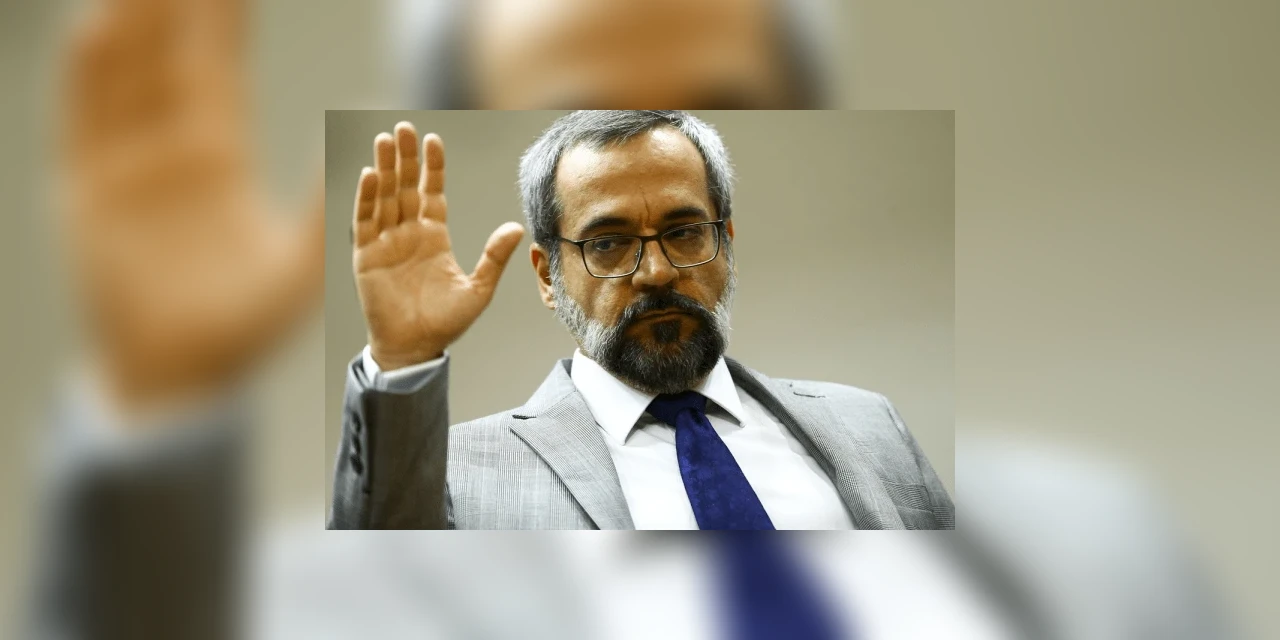 Ministro da Educação confirma realização do Enem 2020 em novembro