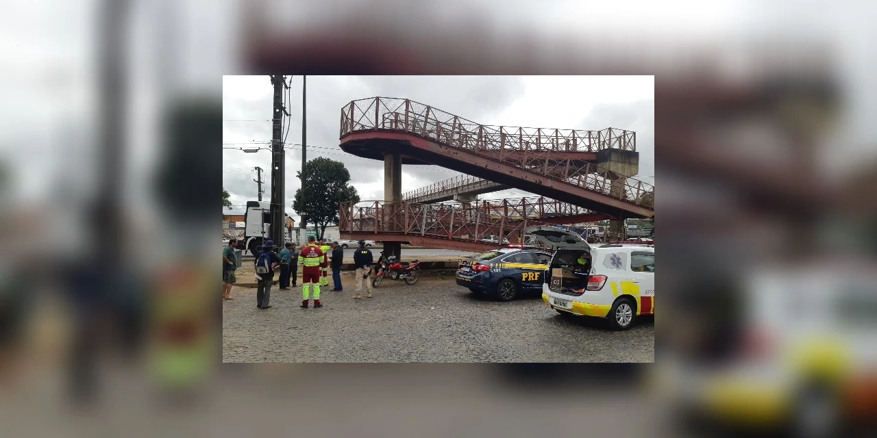 PRF orienta comerciantes e caminhoneiros sobre uso de máscaras