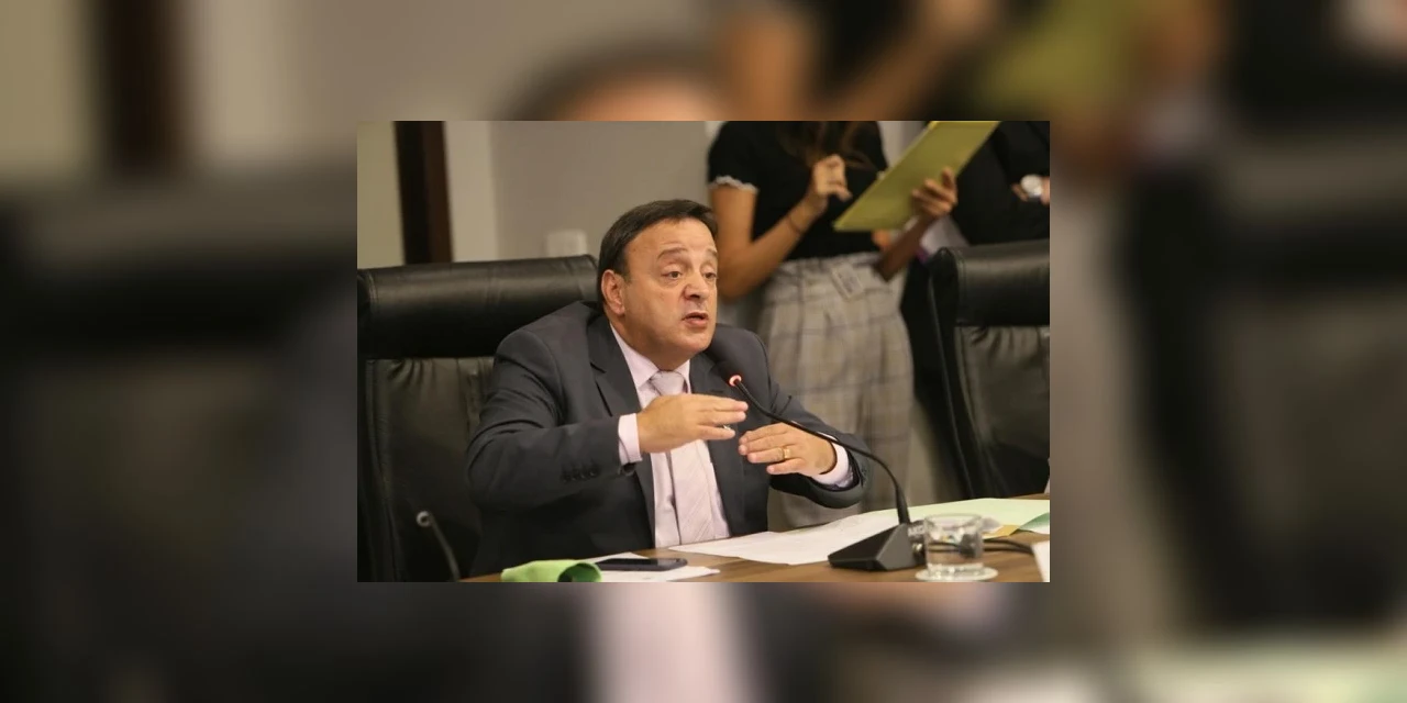 Hussein Bakri destaca caráter social em lei que proíbe corte de água, luz e gás no Paraná durante pandemia