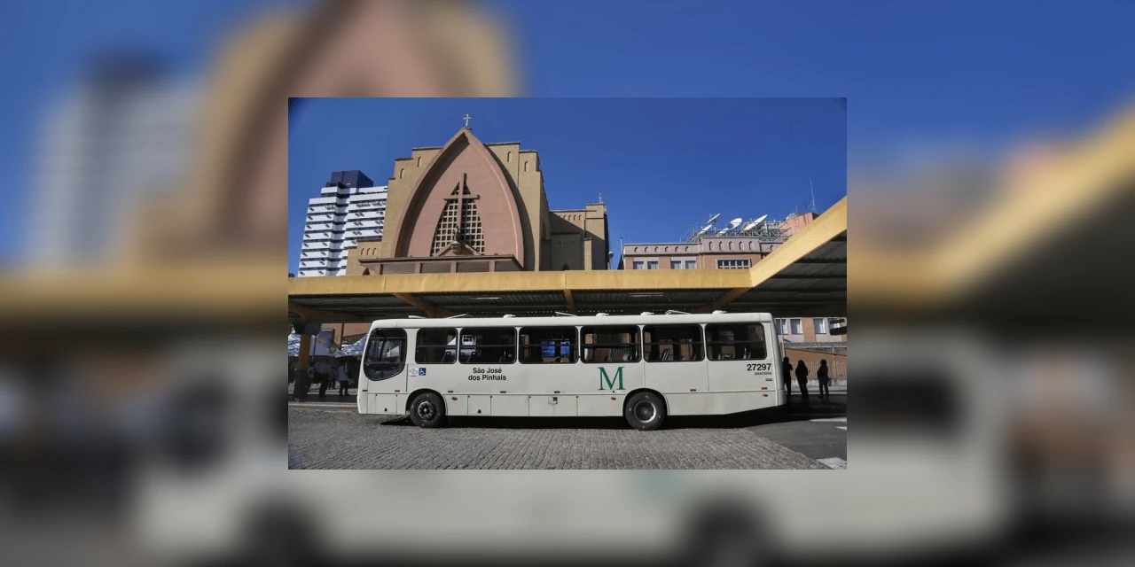 Governo do PR congela por 60 dias tarifas de transporte intermunicipal, gás, água e esgoto