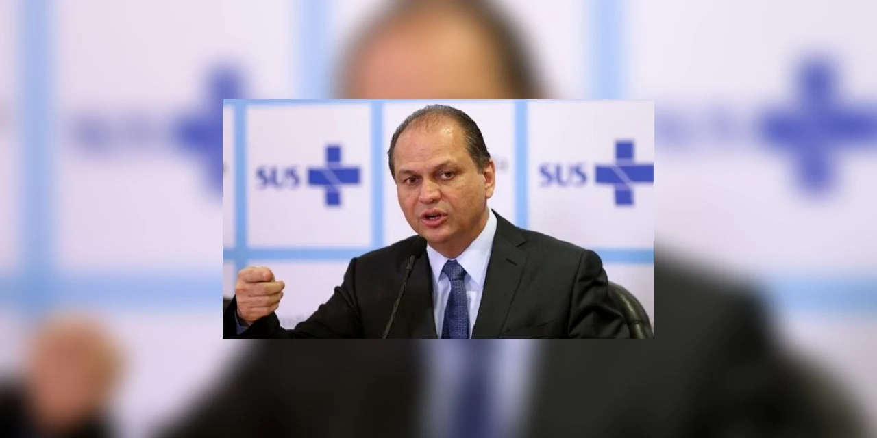 Deputado Ricardo Barros está internado no Paraná com suspeita de coronavírus