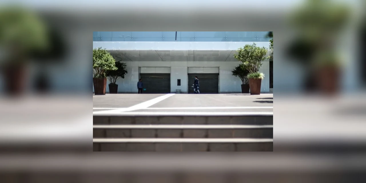 Confiança do consumidor atinge menor patamar em 15 anos, aponta estudo