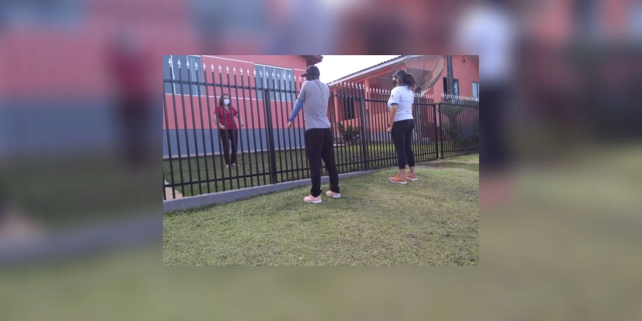 Idosos e crianças de Guarapuava praticam atividades físicas com ajuda de plataformas digitais