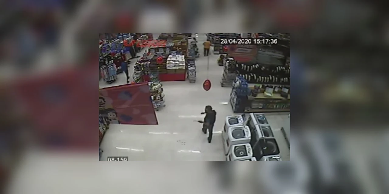 Vídeo: Imagens mostram que cliente já estava dentro de mercado antes de confusão com morte em Araucária
