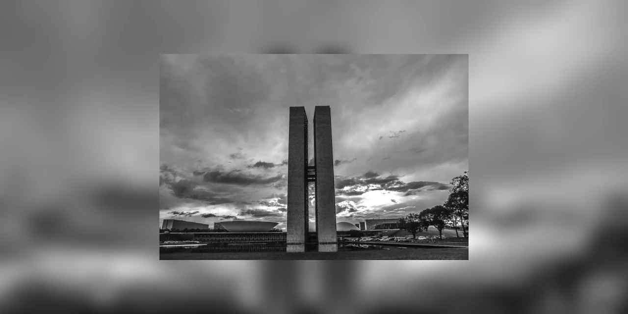 Congresso Nacional decreta luto de três dias em virtude das mortes por Covid-19 no país
