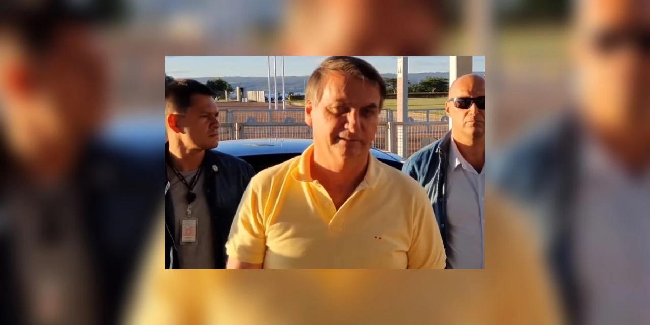“Já que não querem abrir, a gente vai abrindo aí”, diz Bolsonaro sobre ampliar lista de serviços essenciais