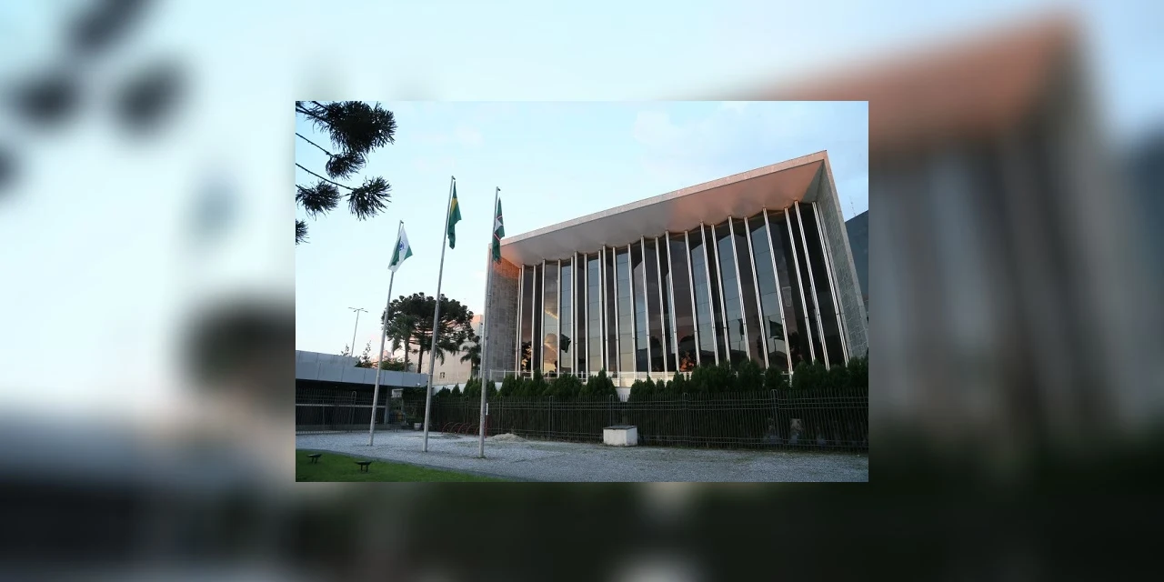 Deputados votam projeto que regulamenta cargos em universidades estaduais