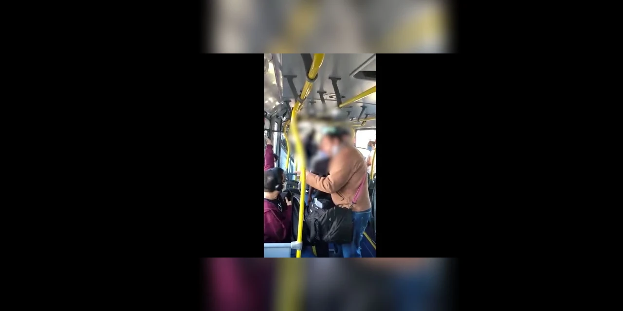 Discussão sobre uso de máscara em transporte público termina em briga em Curitiba