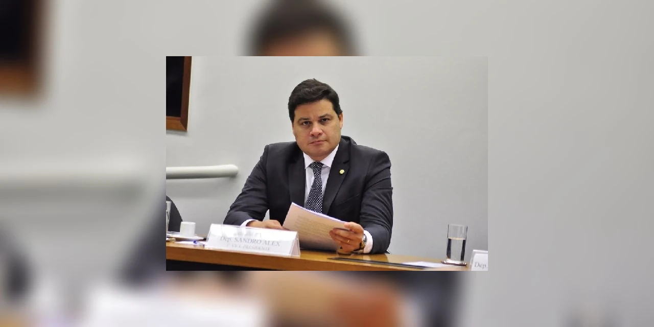 Obras do viaduto no Contorno Leste começam em junho, anuncia Sandro Alex