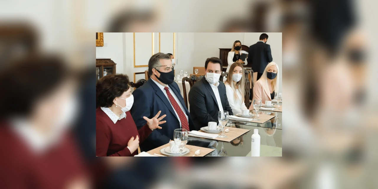 Governador Ratinho Jr. destaca a importância da enfermagem na luta contra a Covid-19