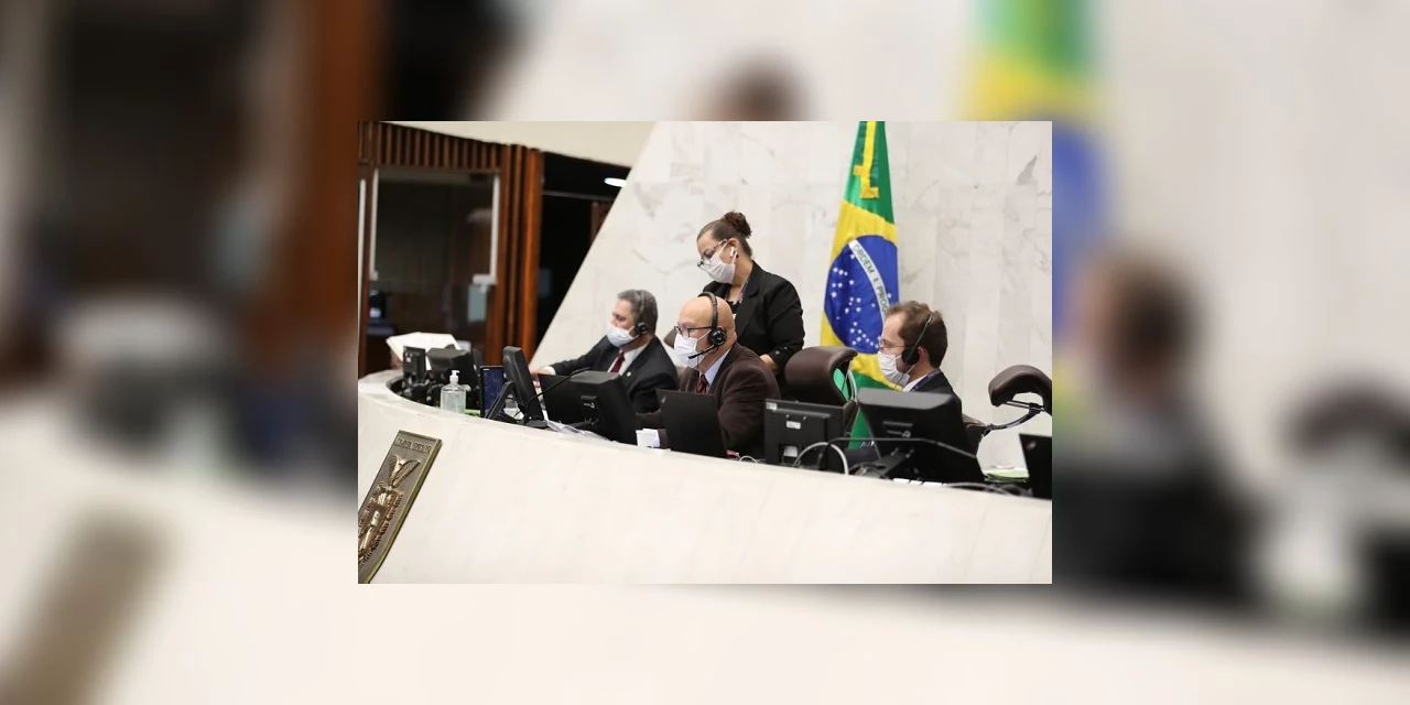 Com ações educacionais e culturais, campanha pelo fim da violência contra as mulheres é aprovada pela Assembleia Legislativa do PR