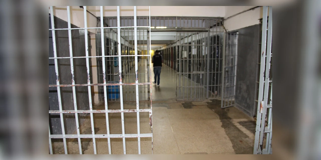 Paraná abre inscrições para seleção de 1.394 guardas prisionais