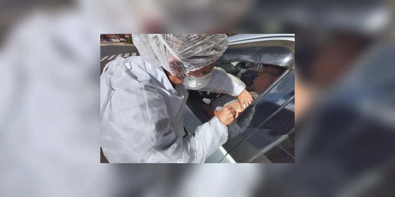 Devido à chuva, vacinação drive thru é cancelada na tarde desta sexta-feira (22)