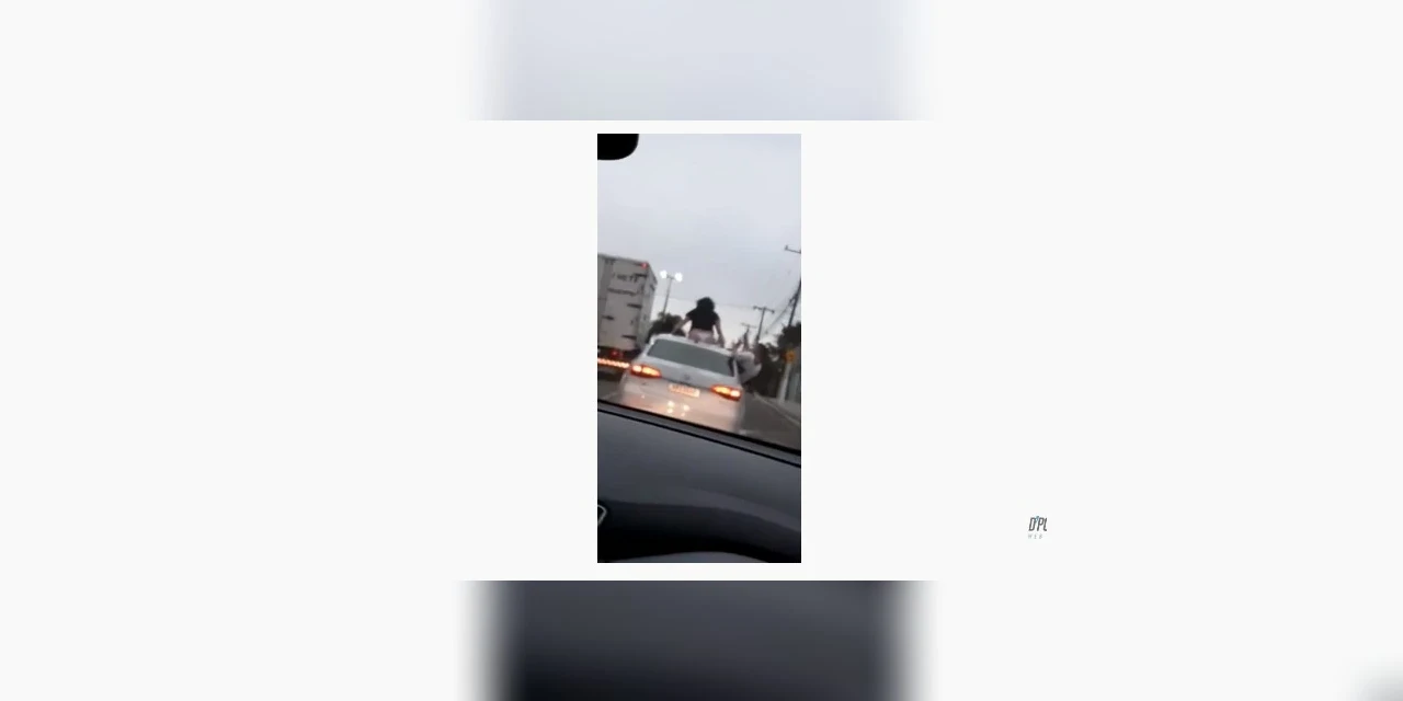 Vídeo: Mulher seminua é filmada em teto solar de carro em movimento em PG e vídeo viraliza na internet