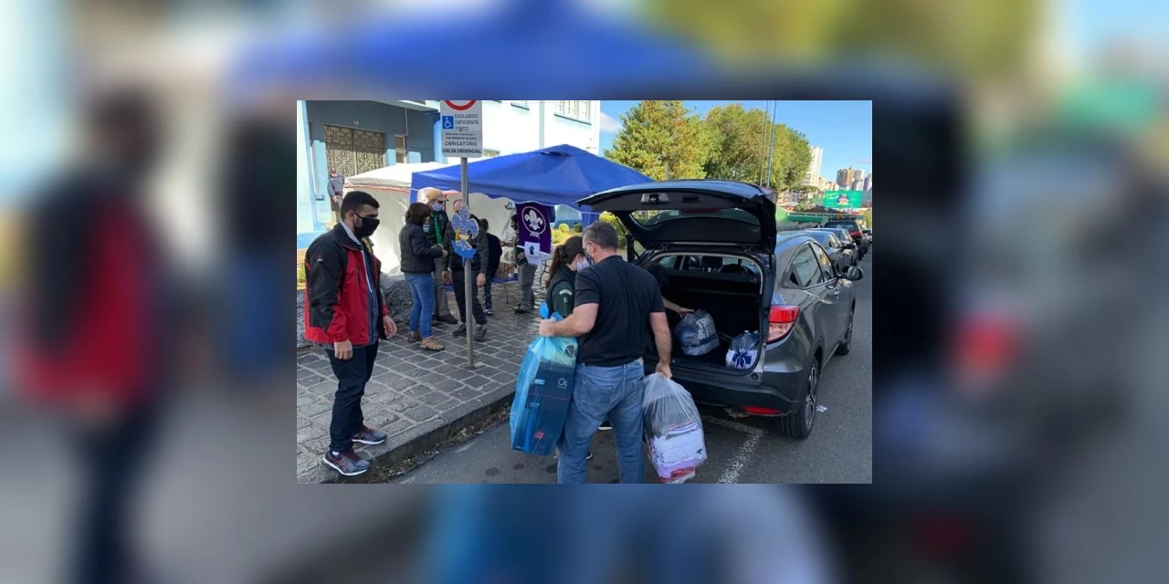 Grupos de Escoteiros de PG se unem para ação beneficente