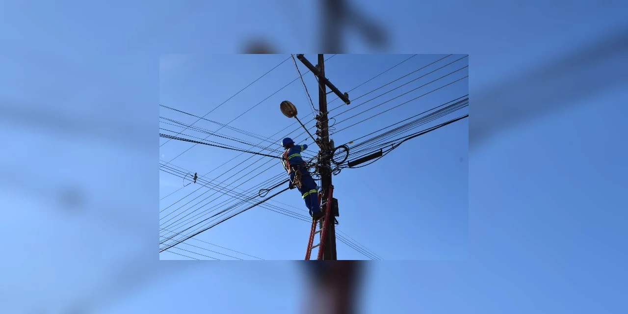 Parceria com a iniciativa privada garante iluminação em ruas centrais e bairros de Guarapuava