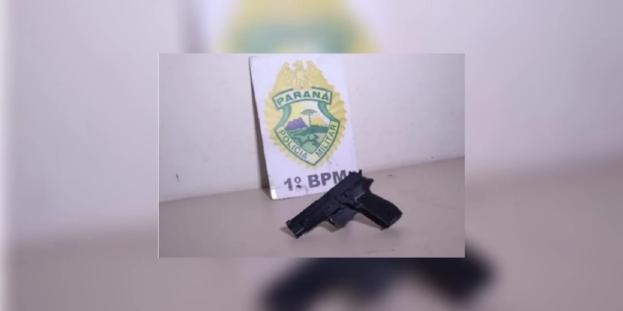 Após sair sem pagar de posto, homem é preso por embriaguez ao volante e por posse de simulacro de revólver