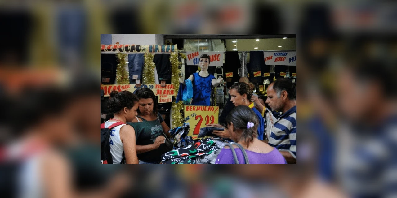 Varejo registra queda de 31,8% nas vendas em abril