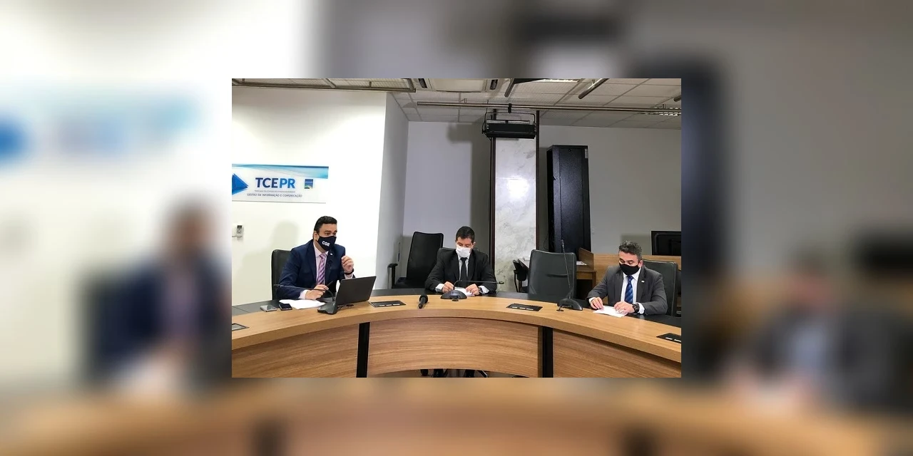 Governo do Paraná notifica servidores estaduais que receberam auxílio emergencial