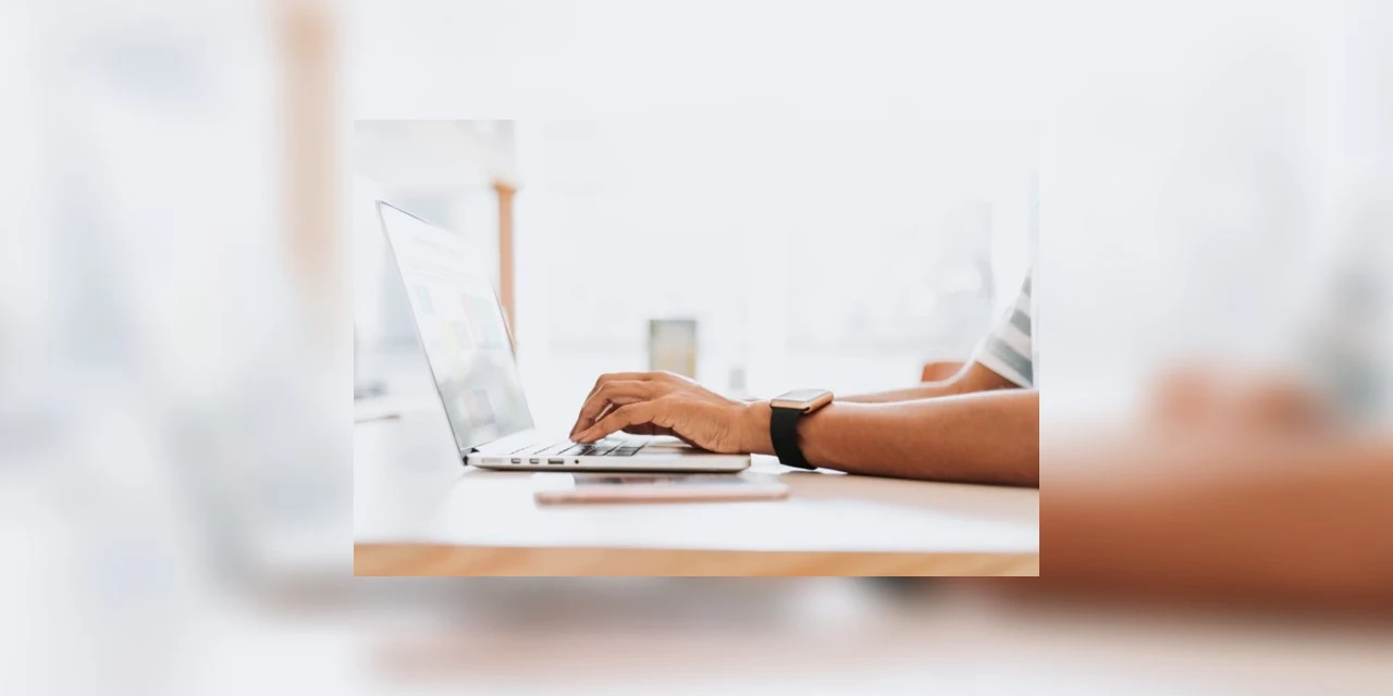 Ministério Público recomenda a prefeito do Paraná que "deixe de usar sites e redes sociais da prefeitura para promoção pessoal"