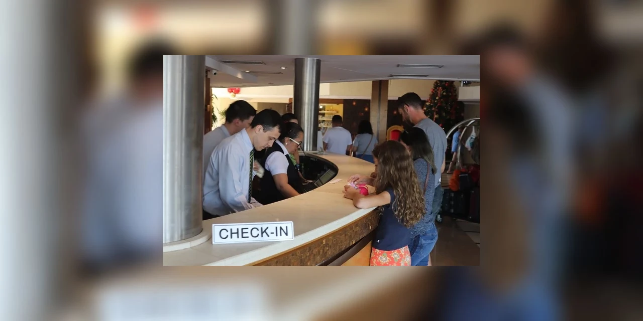 Medidas devem preservar 4,5 mil empregos no turismo de Foz do Iguaçu durante pandemia